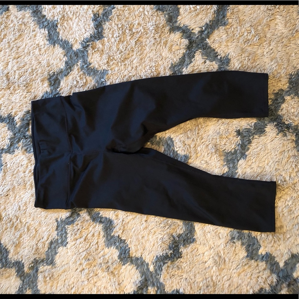 Fabletics black crop leggings